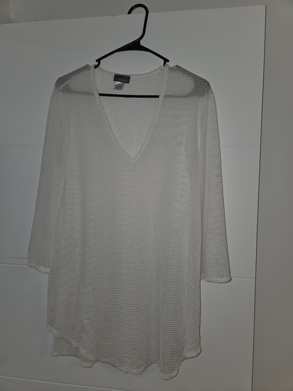 Jordan Taylor White V-Neck Open-Weave Tunic